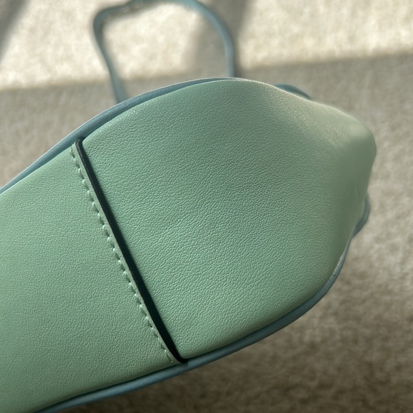 Gucci Marmont Rainbow Shoulder Bag - Picture 6 of 16